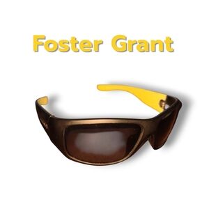 Foster Grant Adv Com 14 Polarized Black Sunglasses  100% UV